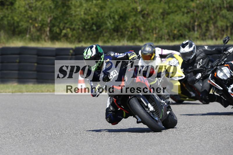 /Archiv-2025/48 25.08.2025 Cornu Master School ADR/gruen-vert/56